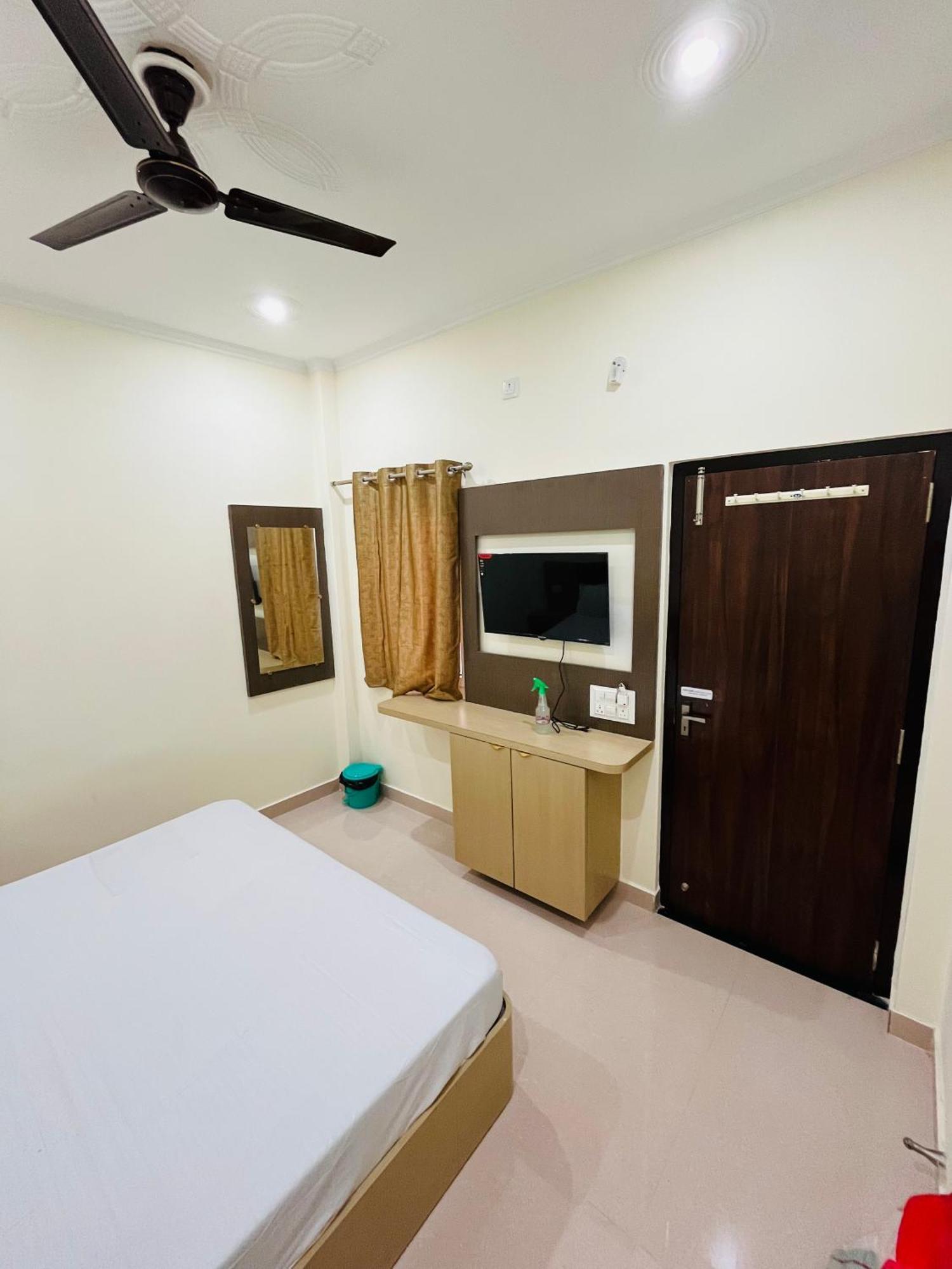 River View Paying Guest House فاراناسي المظهر الخارجي الصورة