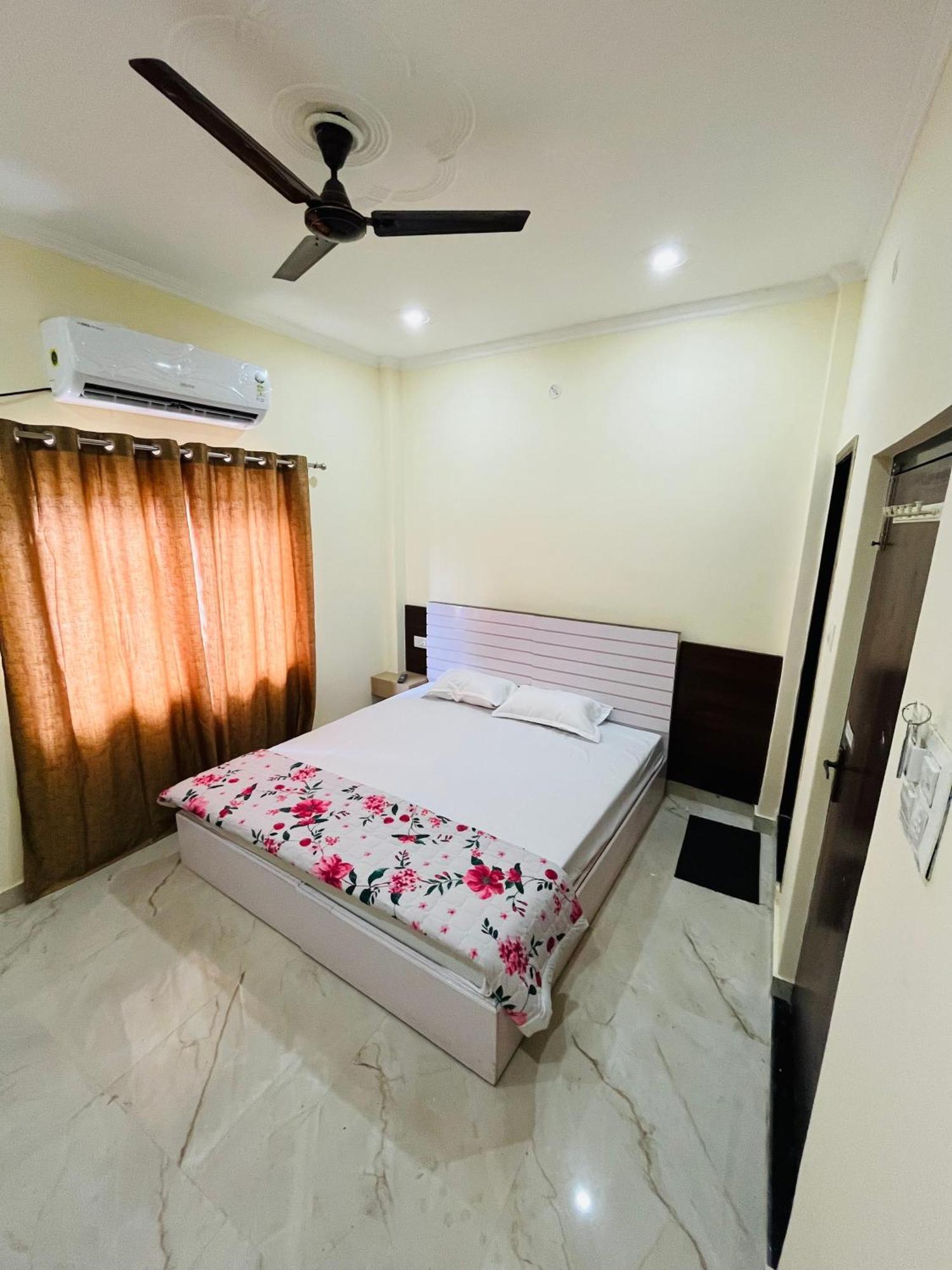 River View Paying Guest House فاراناسي المظهر الخارجي الصورة