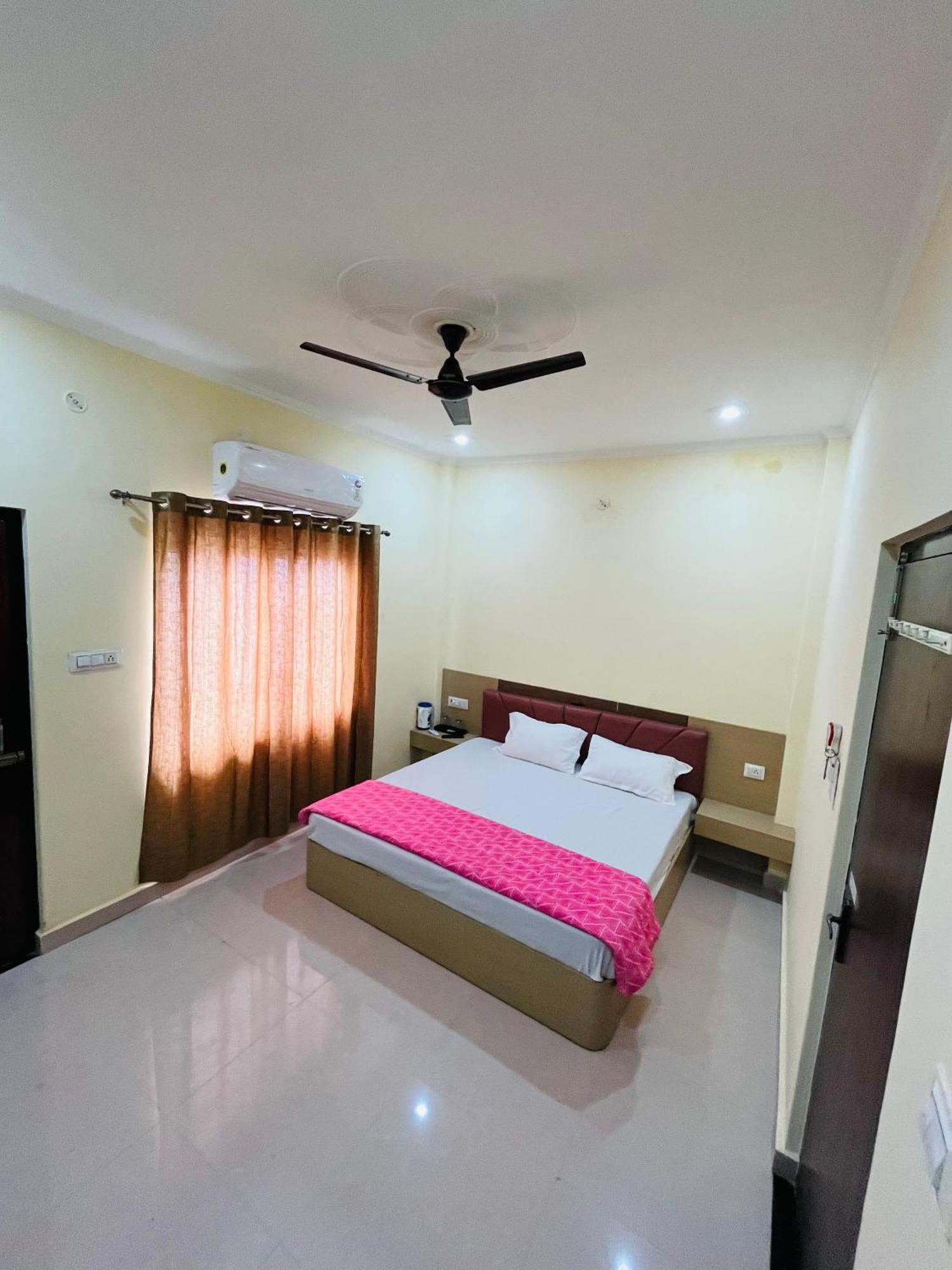 River View Paying Guest House فاراناسي المظهر الخارجي الصورة