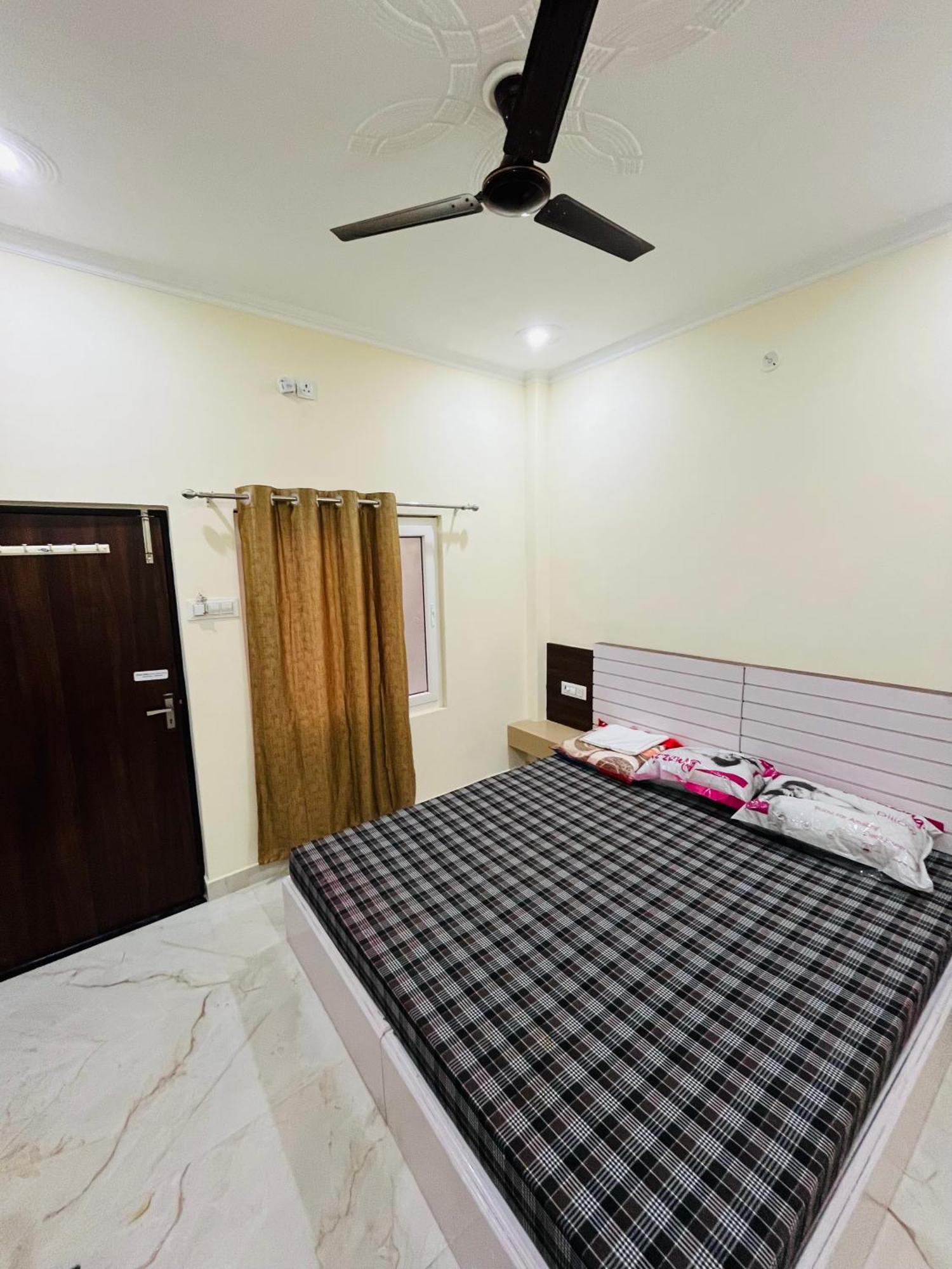 River View Paying Guest House فاراناسي المظهر الخارجي الصورة